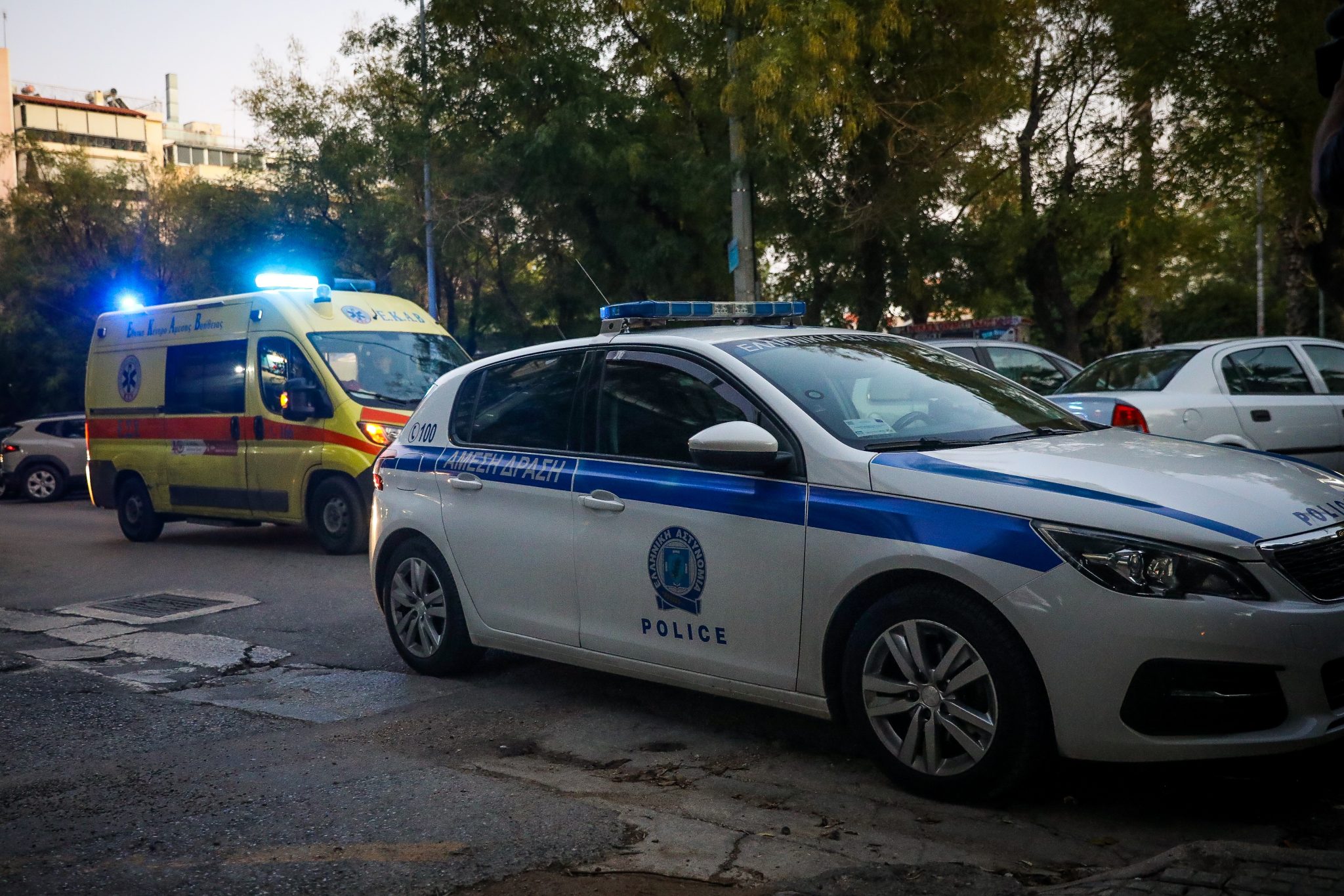 Συναγερμός τώρα: Όχημα παρέσυρε βουλευτή