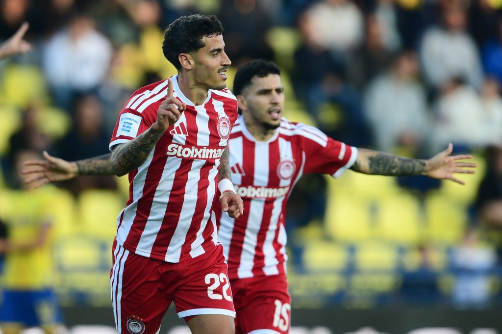 Γύρισμα Ζότα, πλασέ Τσικίνιο και 2-0 ο Ολυμπιακός στο Αγρίνιο – Δείτε τα γκολ (vids)