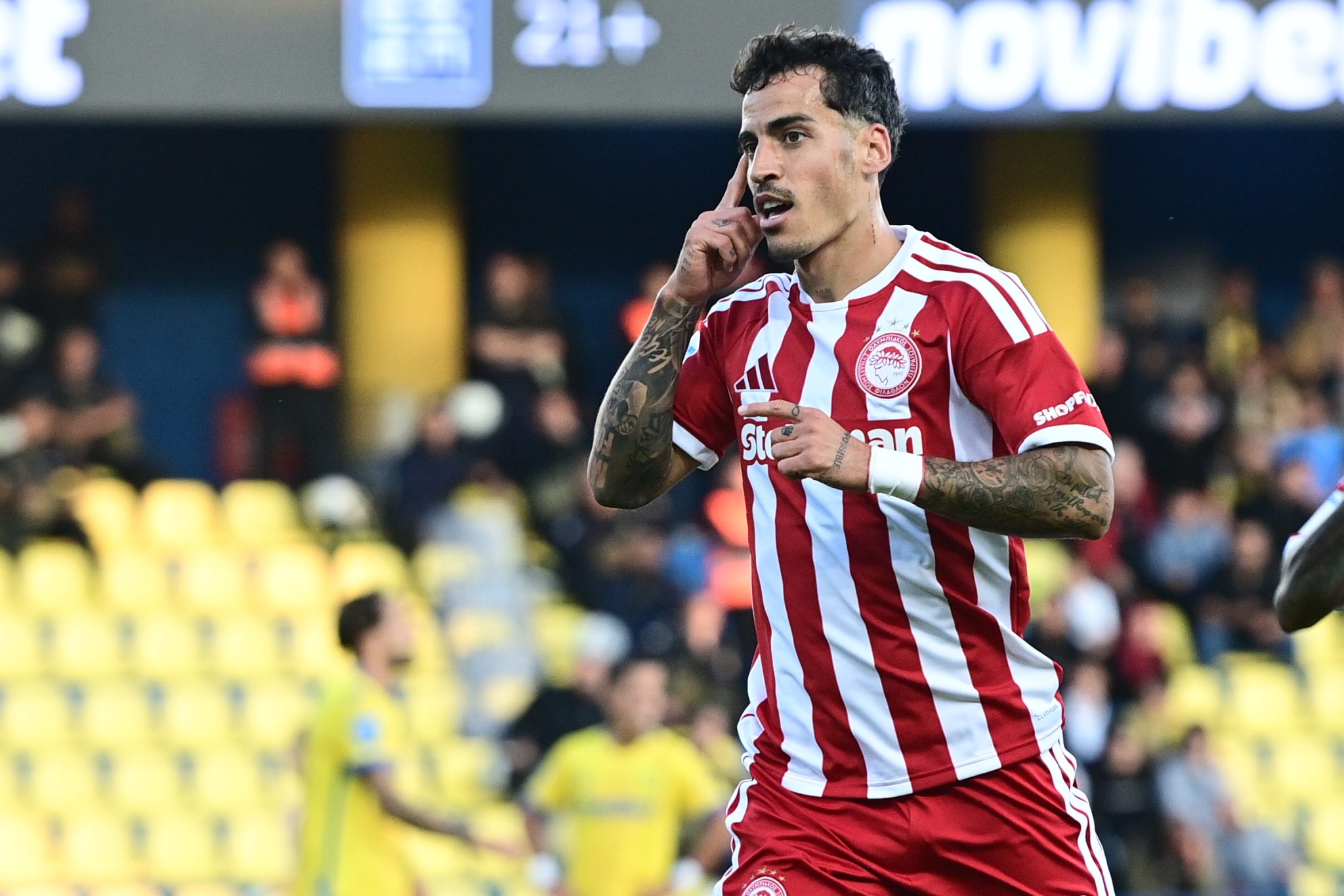 Stoiximan Super League: Το προσπέρασμα του Ολυμπιακού και το συνεχές… παράδοξο του Παναθηναϊκού