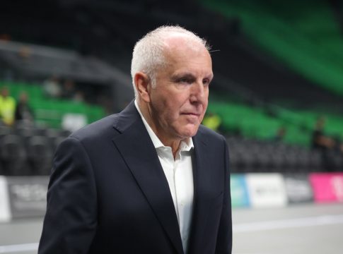 Ομπράντοβιτς: «Αλλάξαμε τα πάντα στο δεύτερο ημίχρονο» – Τι είπε για Μαντζούκα και Ρογκαβόπουλο