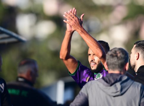 Η συνάντηση του Ελ Αραμπί με τους πρώην συμπαίκτες του και η αγκαλιά με τον Ρέτσο (vid)