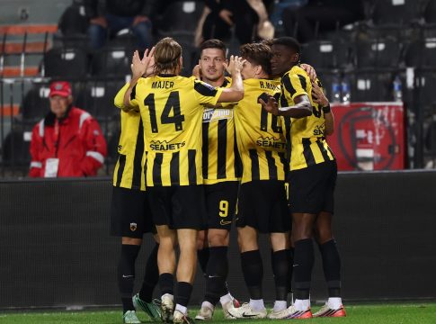 Με τρομερό «σκάψιμο» ο Γιόβιτς έκανε το 1-1 (vid)
