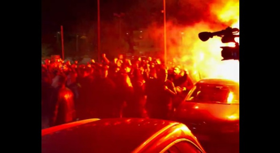 Χαμός από οπαδούς του Ηρακλή που υποδέχθηκαν την ομάδα στο «Ιβανώφειο» (vid)