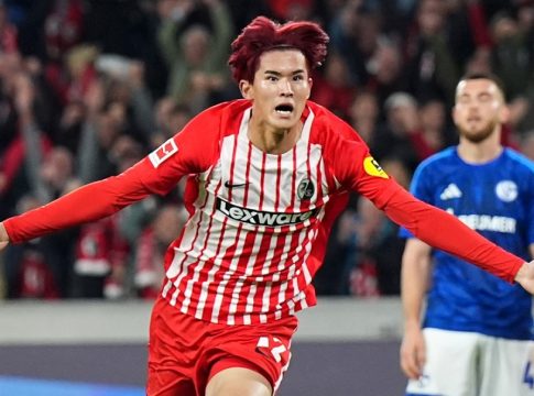 Φράιμπουργκ – Σάλκε 2-1: Τρίποντο κορυφής και με δέκα παίκτες