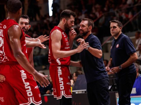 Χαμός στην Αρμάνι πριν τον Ολυμπιακό: Στα σχοινιά Ποέτα και… Γκούντουριτς – Οι τελευταίες πληροφορίες για Πίτερς