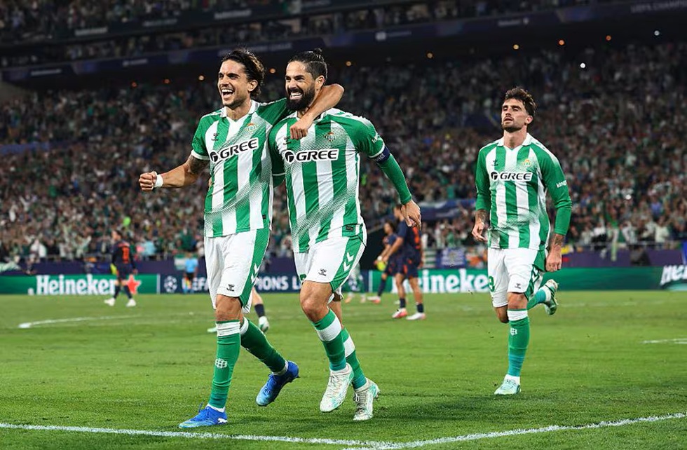 Μπέτις – Φέγενορντ 1-0: Το 3Χ3 οι Ανδαλουσιάνοι με την κλάση του Ίσκο