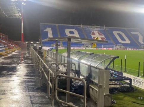 Πιθανό το σενάριο αναβολής του Κόμο-Μάντσεστερ Γιουνάιτεντ λόγω κακοκαιρίας (vid)