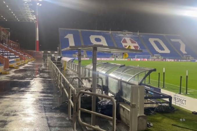 Πιθανό το σενάριο αναβολής του Κόμο-Μάντσεστερ Γιουνάιτεντ λόγω κακοκαιρίας (vid)