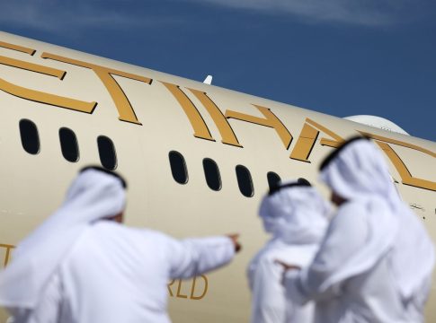 «Βγαίνει» μπροστά η Etihad για την Μάντσεστερ Σίτι: Απειλεί με δικαστήρια την Premier League