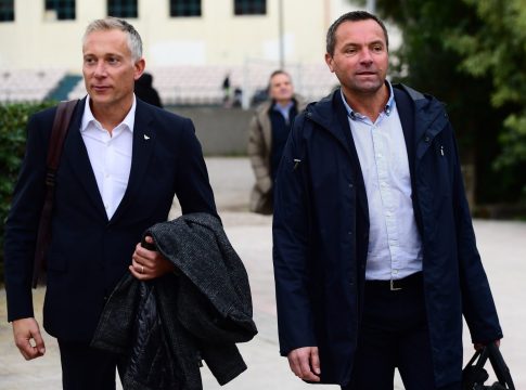 Απέτυχε ο σχεδιασμός των Λανουά, Βαλέρι στη διαιτησία