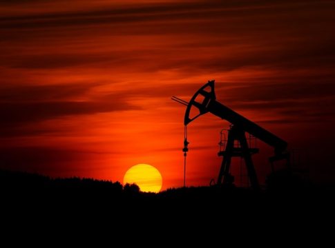 ΔΟΕ: Σχέδιο για περισσότερο πετρέλαιο στην αγορά