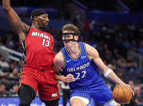 NBA: Οι Μάτζικ νίκησαν τους Χιτ στην preseason με πρωταγωνιστή τον Μπανκέρο